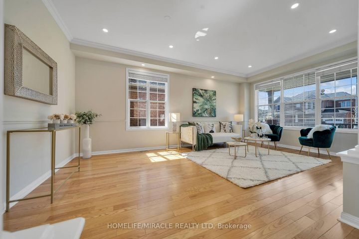 Photo 10 at 13 Bonavista Drive, Credit Valley, Brampton