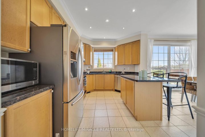 Photo 17 at 13 Bonavista Drive, Credit Valley, Brampton