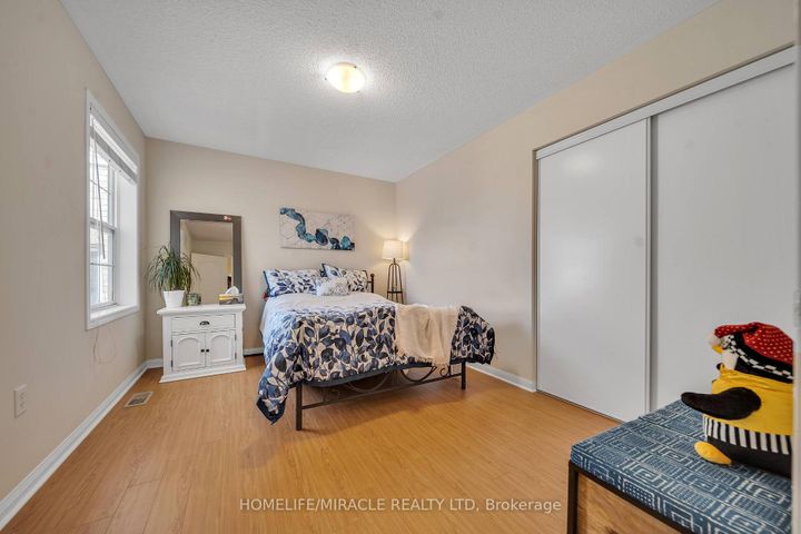 Photo 28 at 13 Bonavista Drive, Credit Valley, Brampton