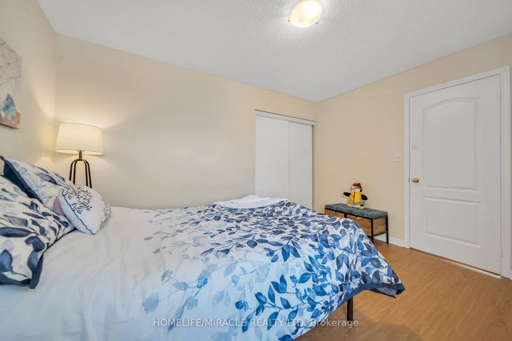 Photo 29 at 13 Bonavista Drive, Credit Valley, Brampton