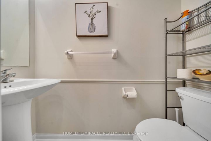 Photo 36 at 13 Bonavista Drive, Credit Valley, Brampton