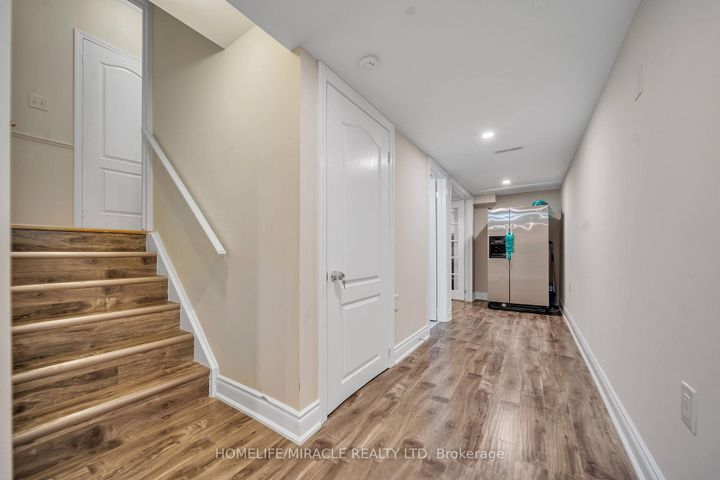 Photo 37 at 13 Bonavista Drive, Credit Valley, Brampton