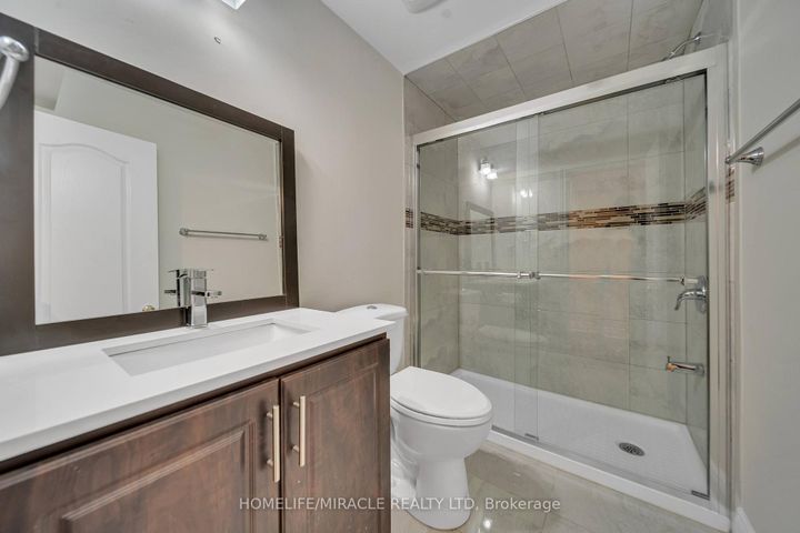 Photo 38 at 13 Bonavista Drive, Credit Valley, Brampton