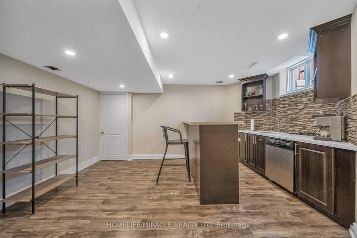 Photo 43 at 13 Bonavista Drive, Credit Valley, Brampton