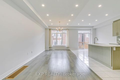 Photo 6 at 142 Toucan Trail, GO Glenorchy, Oakville