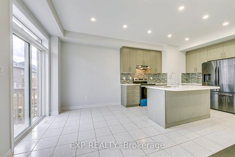 Photo 12 at 142 Toucan Trail, GO Glenorchy, Oakville