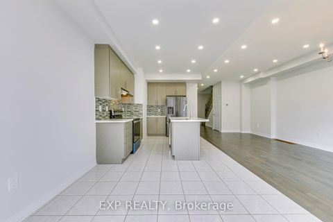 Photo 14 at 142 Toucan Trail, GO Glenorchy, Oakville