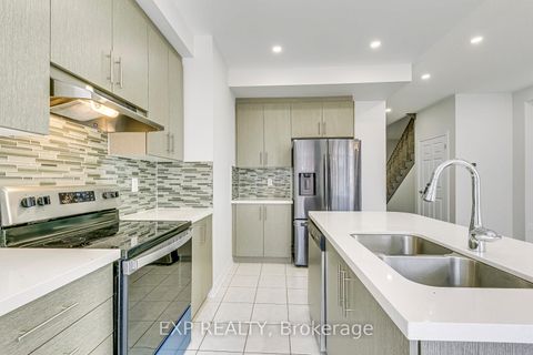 Photo 16 at 142 Toucan Trail, GO Glenorchy, Oakville