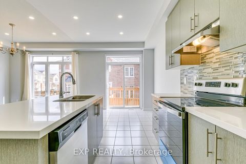 Photo 19 at 142 Toucan Trail, GO Glenorchy, Oakville