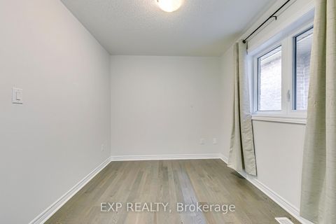 Photo 31 at 142 Toucan Trail, GO Glenorchy, Oakville