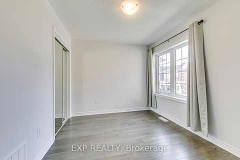 Photo 32 at 142 Toucan Trail, GO Glenorchy, Oakville