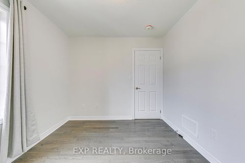 Photo 33 at 142 Toucan Trail, GO Glenorchy, Oakville