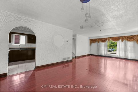 Photo 11 at 50 Apache Trail, Pleasant View, Toronto