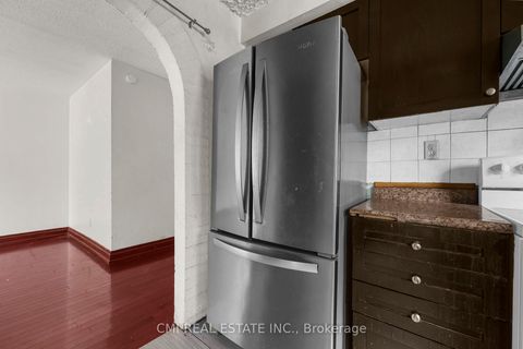 Photo 13 at 50 Apache Trail, Pleasant View, Toronto