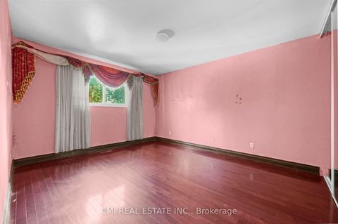 Photo 23 at 50 Apache Trail, Pleasant View, Toronto