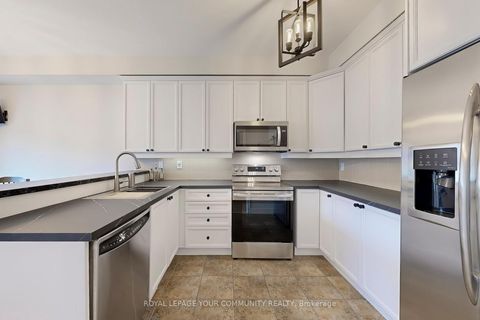 Photo 16 at 3 Rustwood Road, Patterson, Vaughan