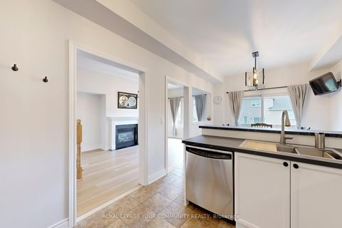 Photo 17 at 3 Rustwood Road, Patterson, Vaughan