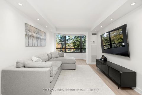 Photo 4 at 209 - 7460 Bathurst Street, Brownridge, Vaughan