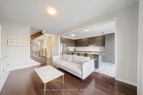 Photo 11 at 14 Faust Ridge, Kleinburg, Vaughan