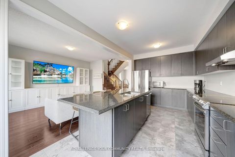 Photo 15 at 14 Faust Ridge, Kleinburg, Vaughan