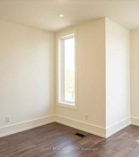 Photo 11 at 33 Cartwright Avenue W, Glen Park, Toronto