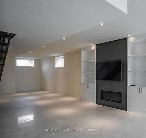 Photo 21 at 33 Cartwright Avenue W, Glen Park, Toronto