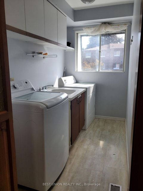 Photo 8 at 12 - 200 Bridletowne Circle, L'Amoreaux, Toronto