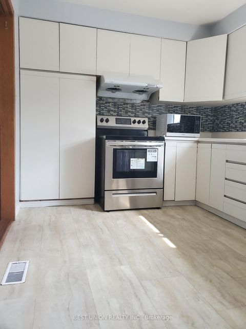 Photo 9 at 12 - 200 Bridletowne Circle, L'Amoreaux, Toronto