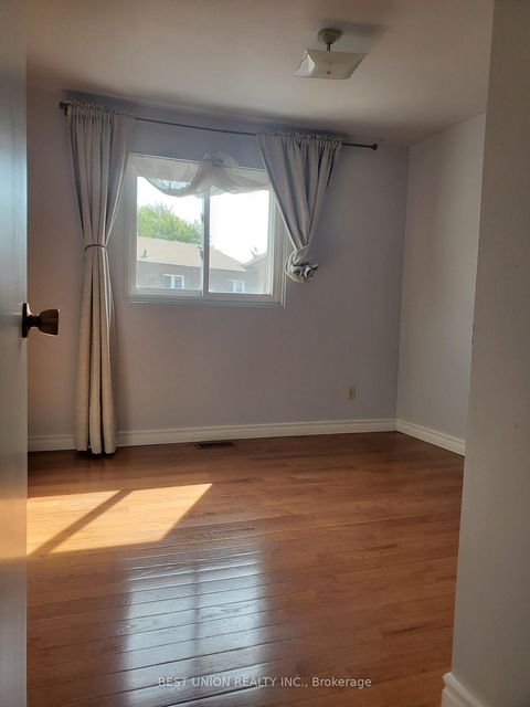 Photo 15 at 12 - 200 Bridletowne Circle, L'Amoreaux, Toronto