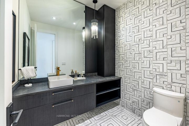 Photo 13 at 58 Fanning Mills Circle, Patterson, Vaughan