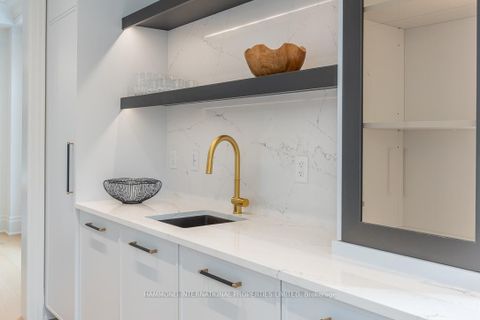 Photo 8 at 58 Fanning Mills Circle, Patterson, Vaughan