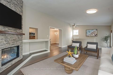 Photo 8 at 411 Trafalgar Road, OO Old Oakville, Oakville