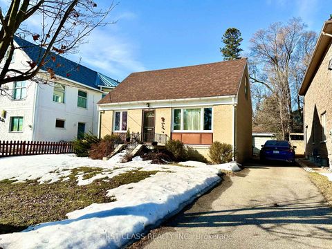 Photo 1 at 82 Hillcroft Drive, City Centre West, Toronto