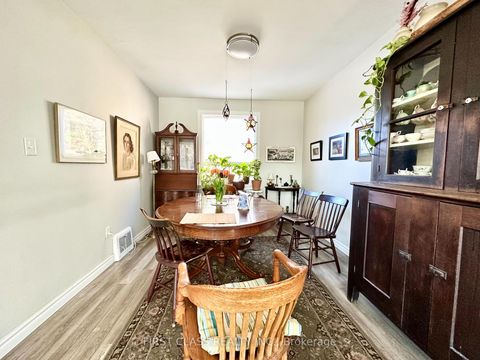 Photo 4 at 82 Hillcroft Drive, City Centre West, Toronto