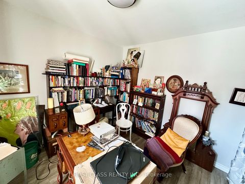 Photo 7 at 82 Hillcroft Drive, City Centre West, Toronto