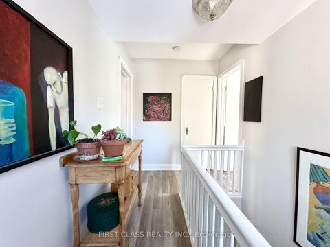 Photo 11 at 82 Hillcroft Drive, City Centre West, Toronto