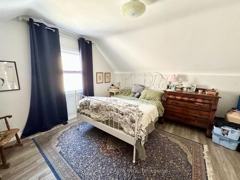 Photo 13 at 82 Hillcroft Drive, City Centre West, Toronto