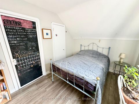 Photo 15 at 82 Hillcroft Drive, City Centre West, Toronto