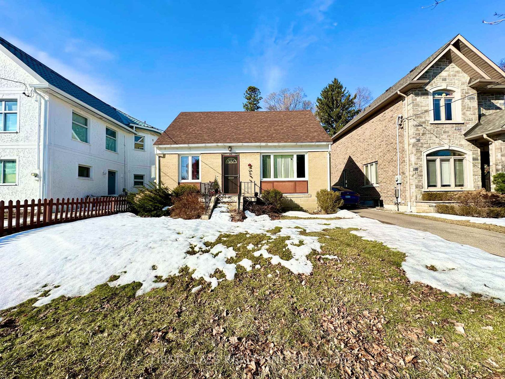 82 Hillcroft Drive, City Centre West, Toronto 