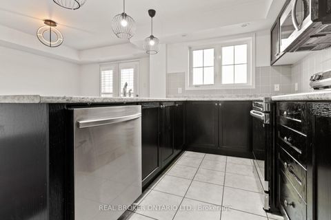 Photo 5 at 42 - 2441 Greenwich Drive N, WM Westmount, Oakville