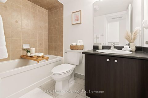 Photo 8 at 42 - 2441 Greenwich Drive N, WM Westmount, Oakville