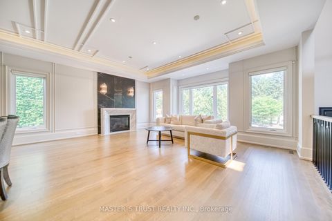 Photo 5 at 15 Ames Circle, Don Mills, Toronto