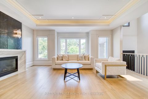 Photo 7 at 15 Ames Circle, Don Mills, Toronto