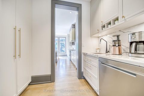 Photo 8 at 15 Ames Circle, Don Mills, Toronto