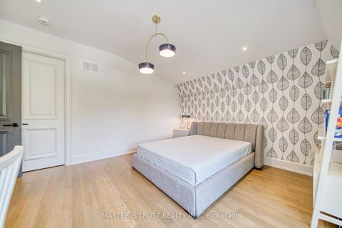 Photo 24 at 15 Ames Circle, Don Mills, Toronto