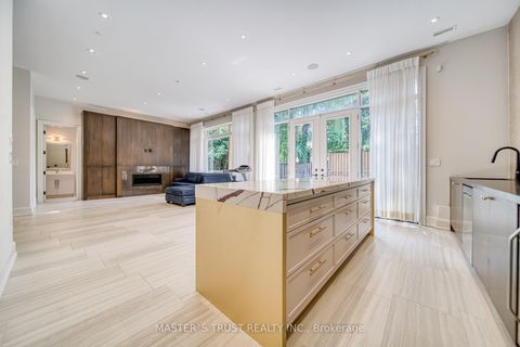 Photo 35 at 15 Ames Circle, Don Mills, Toronto