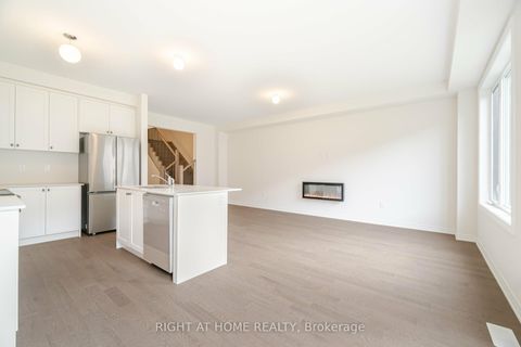 Photo 11 at 77 Singhampton Road, Kleinburg, Vaughan