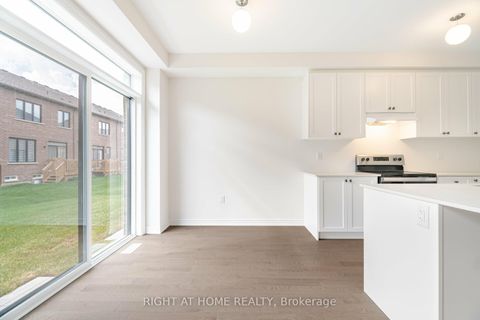 Photo 12 at 77 Singhampton Road, Kleinburg, Vaughan