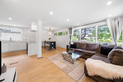 Photo 5 at 39 Treadgold Crescent, Donalda, Toronto