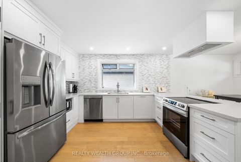 Photo 10 at 39 Treadgold Crescent, Donalda, Toronto